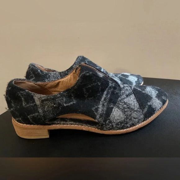 All Black wool upper loafer cut out sides size 8.5 fall casual western - Picture 2 of 12